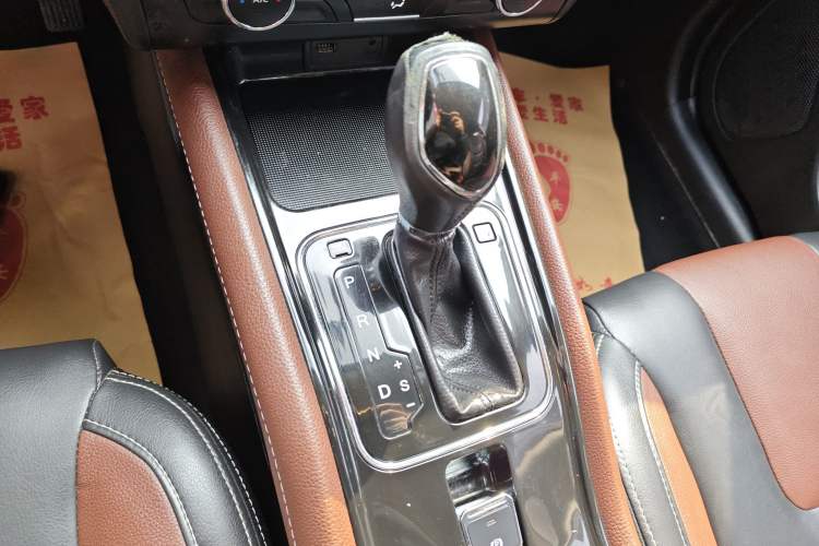 Used Dongfeng Fengon 580 2017 1.5T CVT Luxury Model
