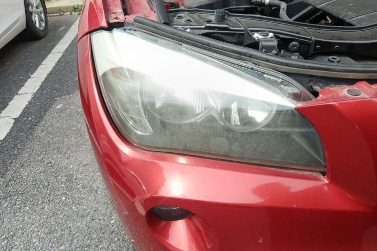 Used BMW X1 2012 sDrive18i Fashion Model Right Front Headlight