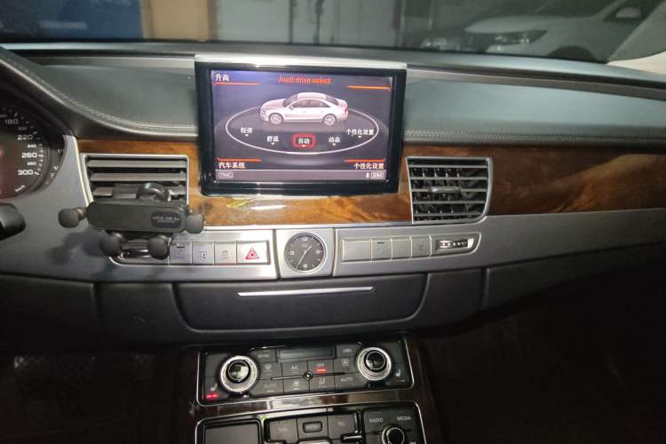 Used Audi A8 2016 A8L 45 TFSI quattro Comfort model Audio And AC Panel