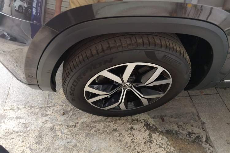 Used Volkswagen Teramont 2019 380TSI Four-Wheel Drive Luxury Version China VI Standard Left Front Wheel Hub