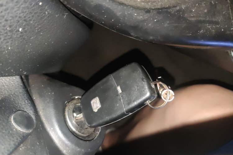 Used Zotye M300 2010 1.6L Gasoline Standard 6-Seater