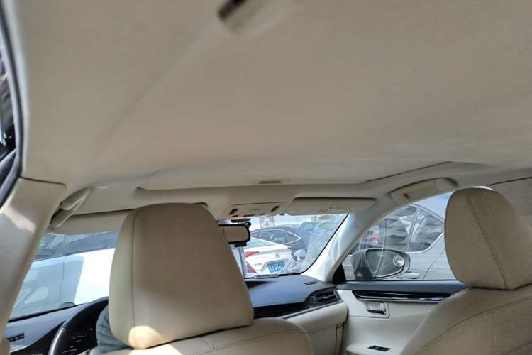 Used Lexus ES 2014 300h Elite Edition
