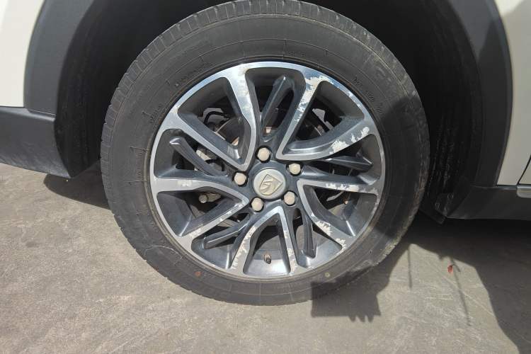 Used Baojun 730 2019 1.5L Manual Fashion Model 7-seater China VI