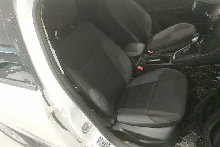 Used Ford Focus 2015 Hatchback 1.6L Automatic Comfort Model
