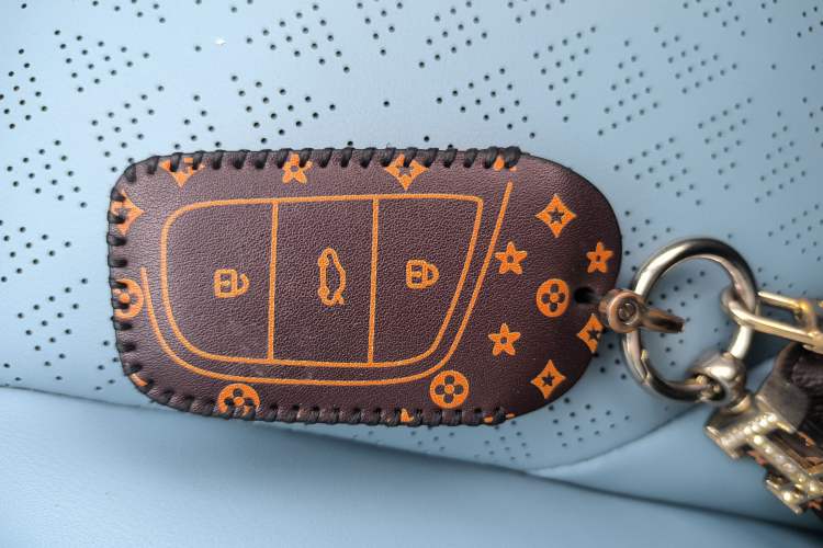 Used Chery New Energy Little Ant 2022 Revised Version Sweet Pink Edition Half-Sugar Version Lithium Iron Phosphate 30.7 kWh 30 kW 301 km