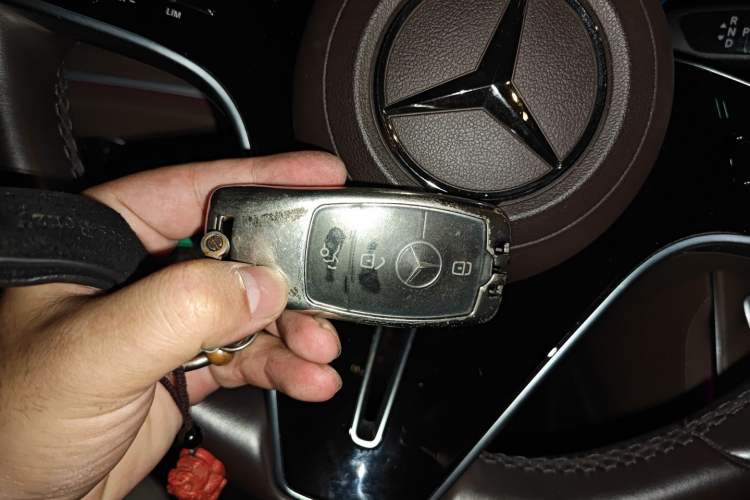 Used Mercedes-Benz E-Class New Energy 2022 Second Facelift E 350 e L Plug-in Hybrid Sedan
