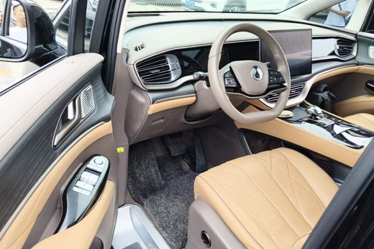 Used Denza D9 2022 DM-i 970 Four-Wheel Drive Prestige Model