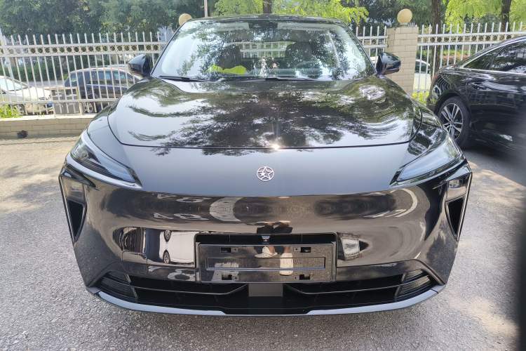 Used Venucia V DD-i 2025 Orca 150km Joyful Journey Edition