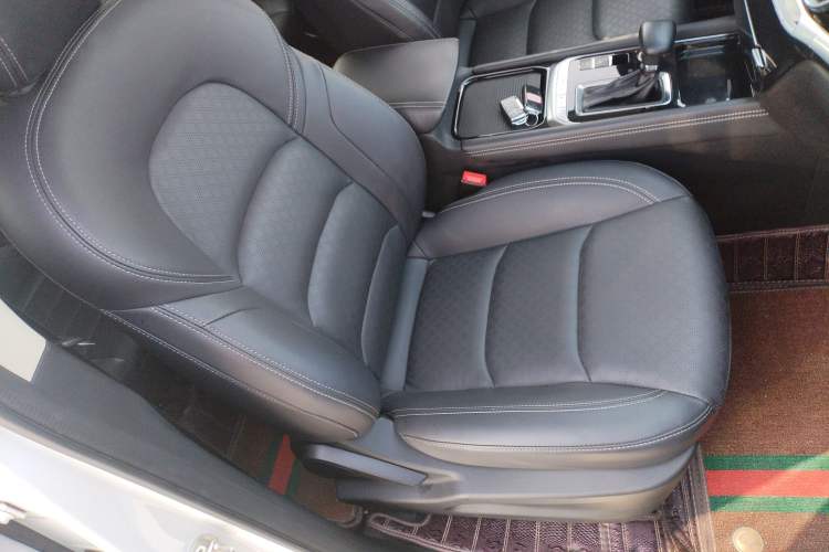 Used JETOUR X90 2019 1.5T Automatic Enjoyment Model 6 Seats Emission Standard China V Right Front Seat