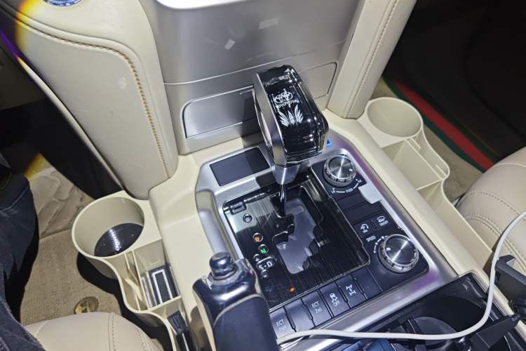 Used Toyota Land Cruiser 
