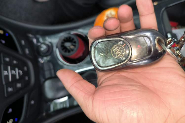 Used Buick Envision 2016 20T Two-Wheel-Drive Elite Model
