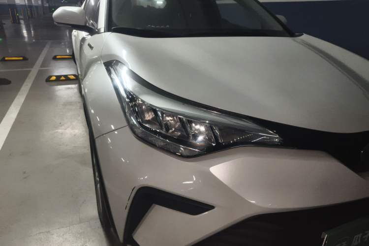 Used Toyota IZOA 2021 Dual-Motor 2.0L Yixiang Edition