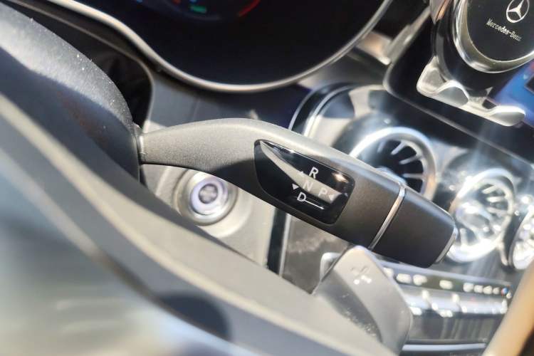 Used Mercedes-Benz C-Class 2020 Restyled C 260 L Sport Edition Gear Lever