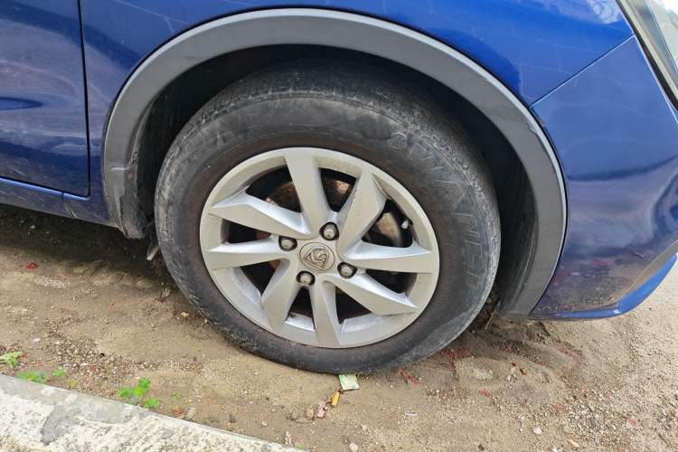 Used Baojun 310W 2017 1.5L Manual Fashion Model China V
