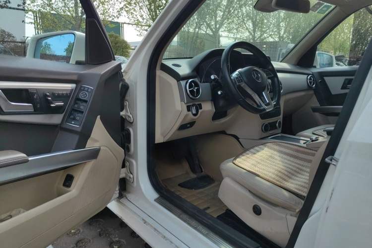 Used Mercedes-Benz GLK-Class 2015 GLK 260 4MATIC Fashion Edition Ultimate Version
