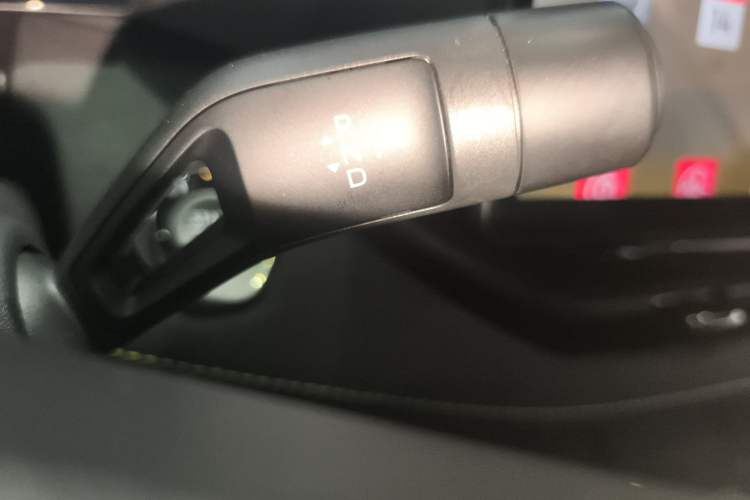 Used Lynk & Co 06 2025 Renew 1.5T Halo Gear Lever