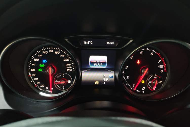 Used Mercedes-Benz GLA 2017 GLA 200 Sport Edition Instrument Cluster