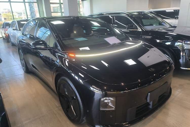 Used Li Auto Li Auto i6 2025 Model Two-Wheel-Drive Standard Type
