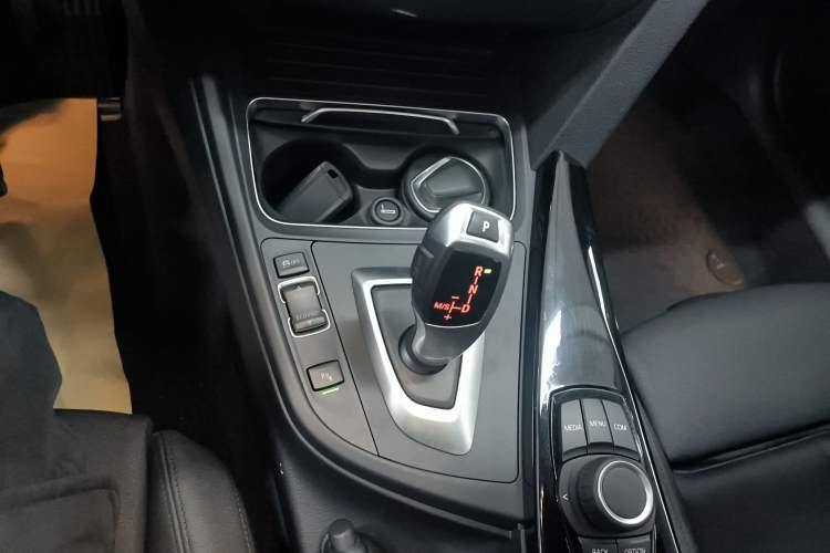 Used BMW 3 Series 2018 318i
