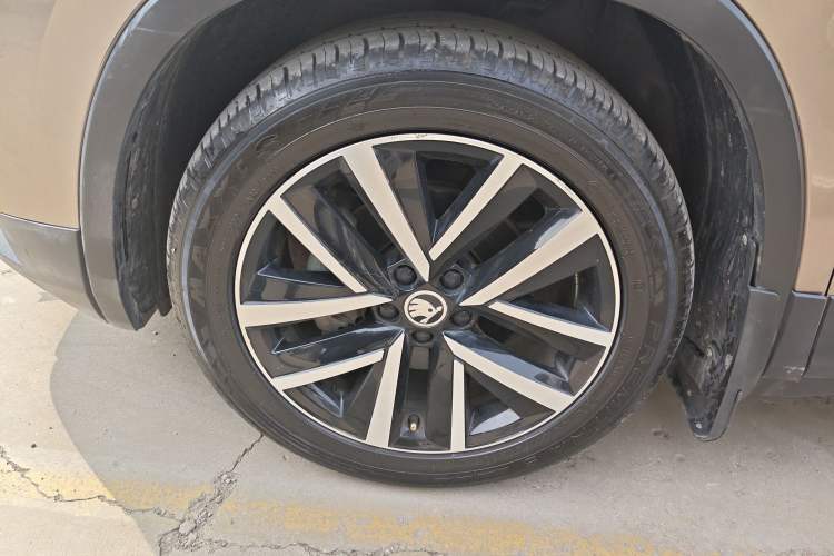 Used Skoda Kamiq 2020 1.5L Automatic Comfort Edition Exterior 4