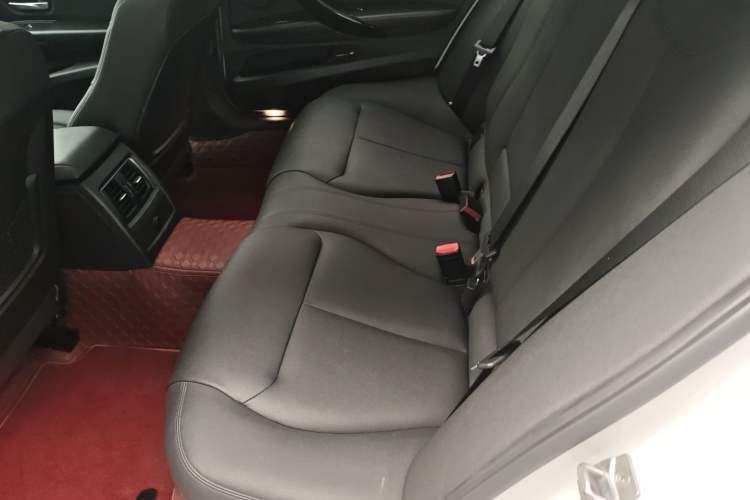 Used BMW 3 Series 2017 320Li Fashion Model Left Rear Seat