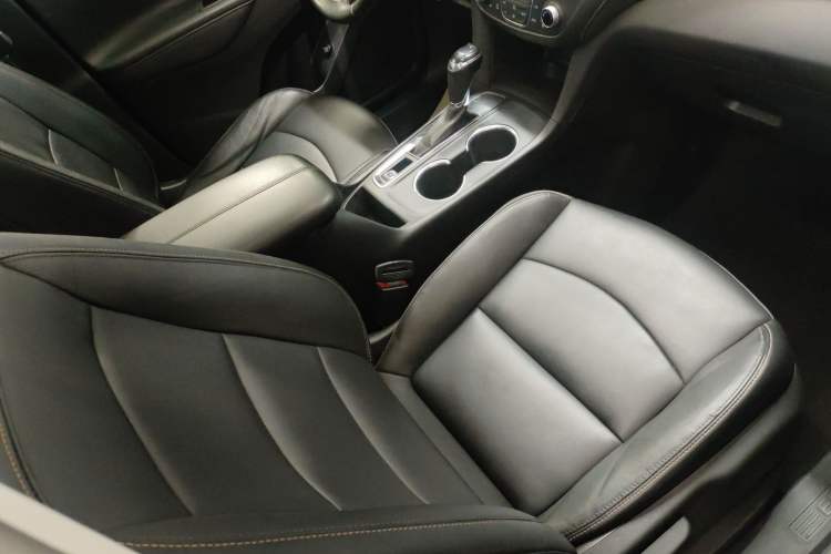 Used Chevrolet Equinox 2019 535T Automatic YuJie Edition China V Standard Right Front Seat