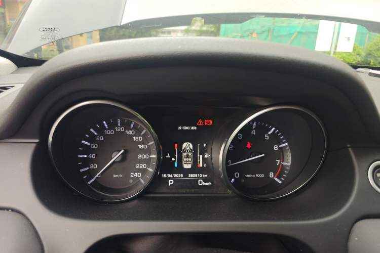 Used Land Rover Discovery Sport 2015 2.0T SE Instrument Cluster