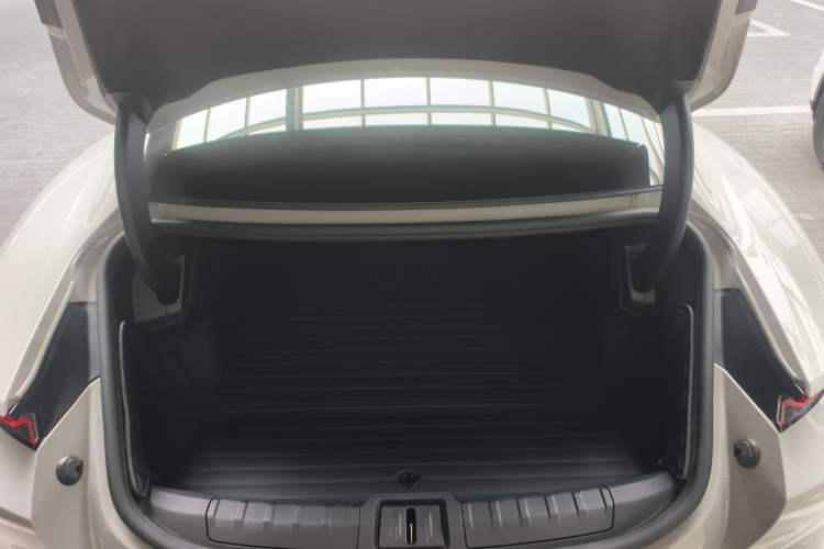 Used Porsche Taycan 2022-Year Updated Taycan Trunk