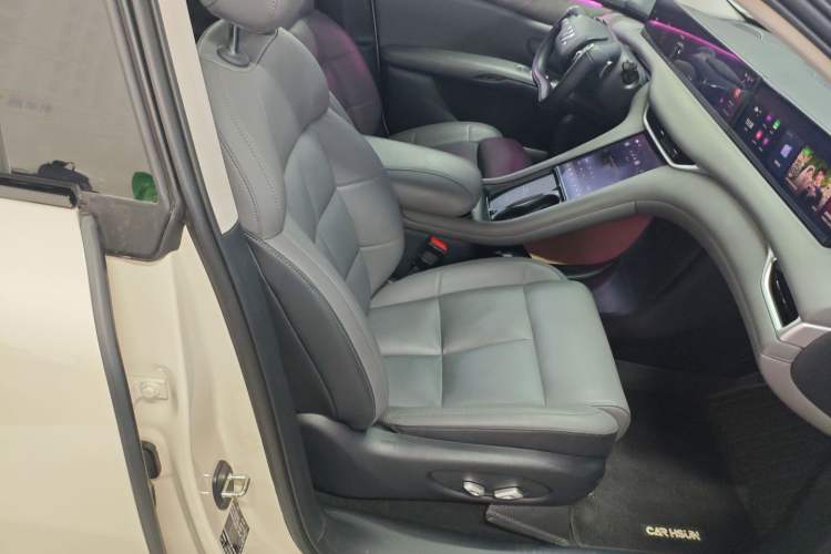 Used IM LS6 2023 Max Standard Edition Right Front Seat