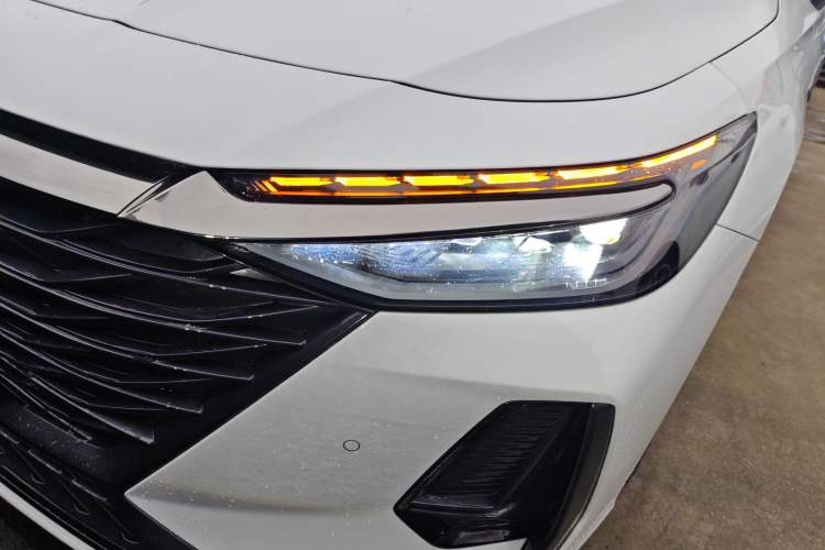 Used Chery Arrizo 8 2025 2.0T Automatic Yu+ Left Front Headlight