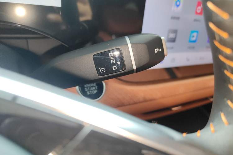 Used CHANGAN CS75 PLUS 2025 4th Generation 1.5T New Blue Whale Smart Flagship Version
