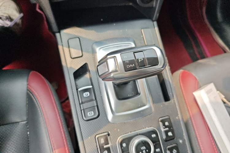 Used Haval H6 Coupe 2020 SmartConnect Edition 1.5T Automatic Two-Wheel Drive Luxury SmartConnect Model Gear Lever