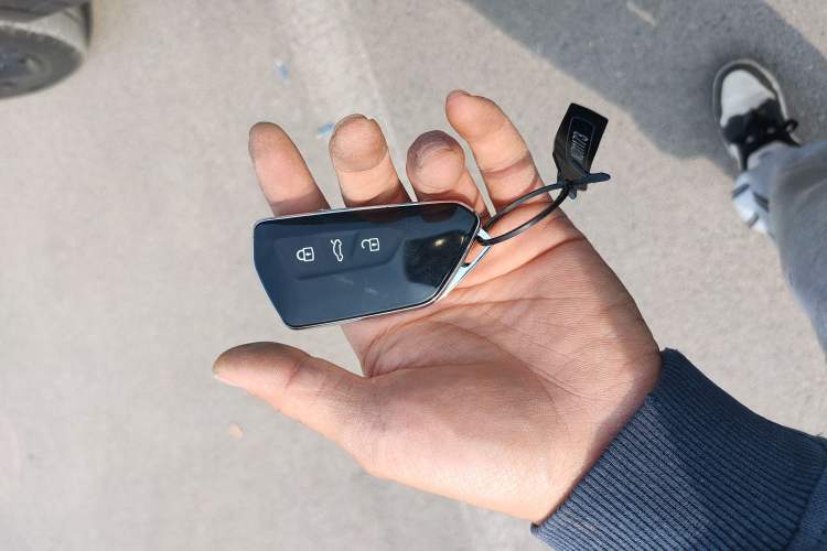 Used Volkswagen Teramont 2025 Tiguan Pro 450TSI Four-Wheel Drive Summit Edition
