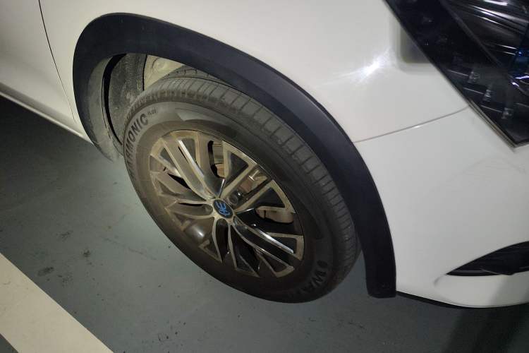 Used BYD Song New Energy 2017 Song DM 1.5TID All-Wheel Drive Luxury Model
