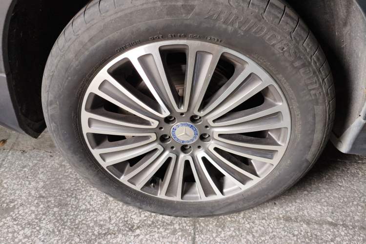 Used Mercedes-Benz GLC 2017 GLC 260 4MATIC Dynamic Edition Exterior 5