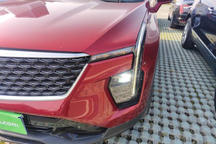 Used Cadillac XT4 2024 28T Two-Wheel-Drive Luxury Version