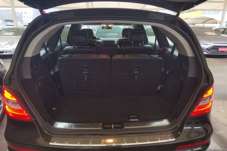 Used Mercedes-Benz R-Class 2014 R 320 4MATIC Business Model