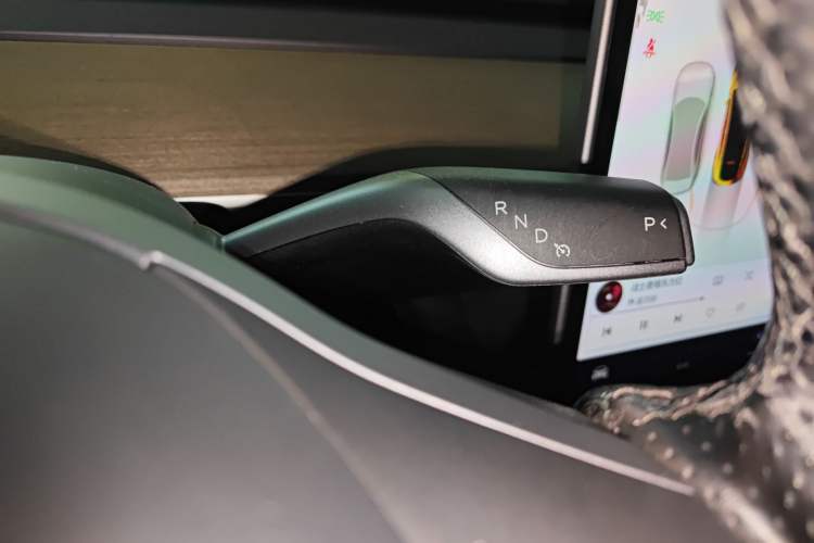 Used Tesla Model Y 2021 Standard Range Rear-Wheel Drive Version Gear Lever