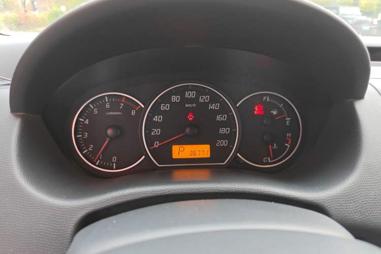 Used Suzuki Swift 2016 1.5L Automatic Fashionable Coolplay Edition
