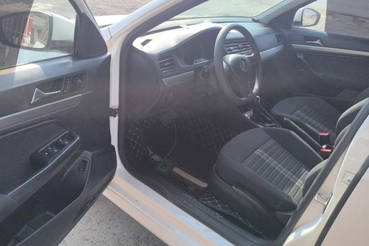 Used Volkswagen Lavida 2019 Lavida Start 1.5L Automatic Trendy Version China VI Standard
