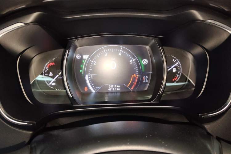 Used Renault Koleos 2017 2.0L Two-Wheel-Drive Leading Edition