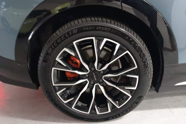 Used Zeekr 7X 2025 100 kWh Long-Range Rear-Wheel Drive with Intelligent Driving Features Exterior 5