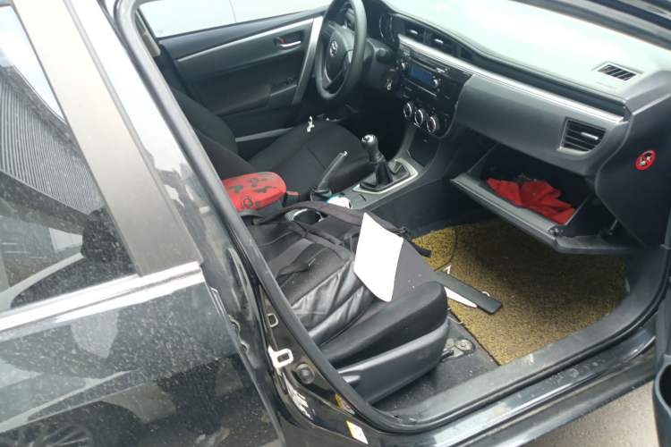 Used Toyota Corolla 2014 1.6L Manual GL