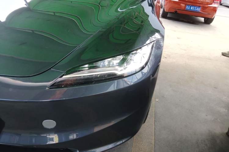 Used Tesla Model 3 2025 Rear-Wheel-Drive Version
