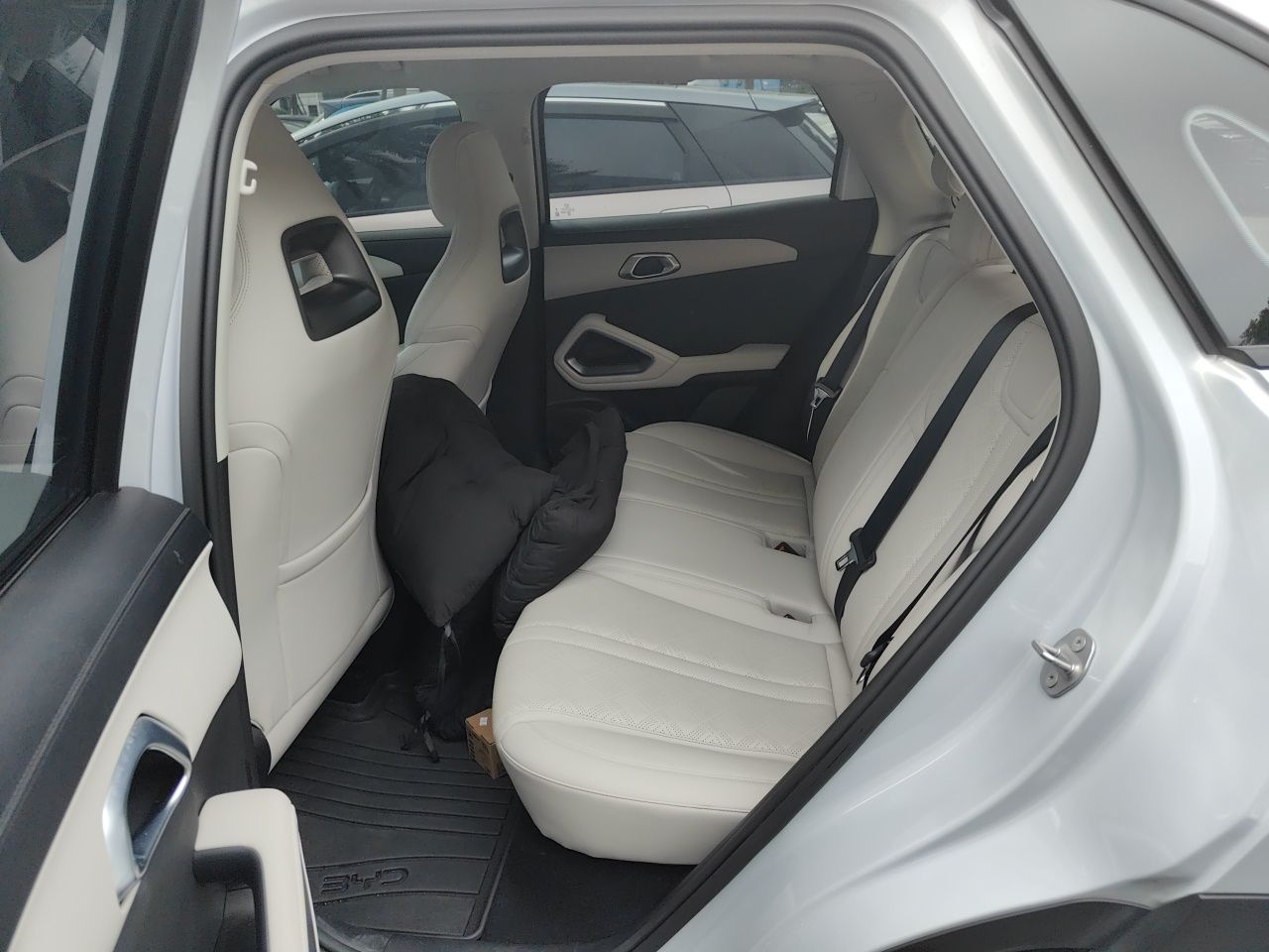 BYD Yuan UP 2025 Model 301KM Leading Version — снимка 14