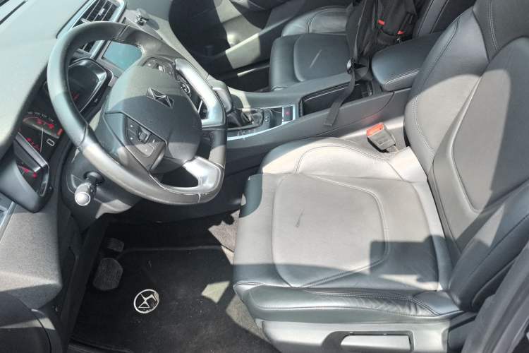 Used DS 5LS 2016 1.6T Elegant Edition THP160
