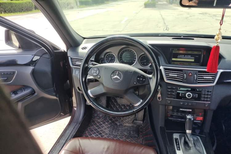 Used Mercedes-Benz E-Class 2011 E 260 L CGI Fashion Model