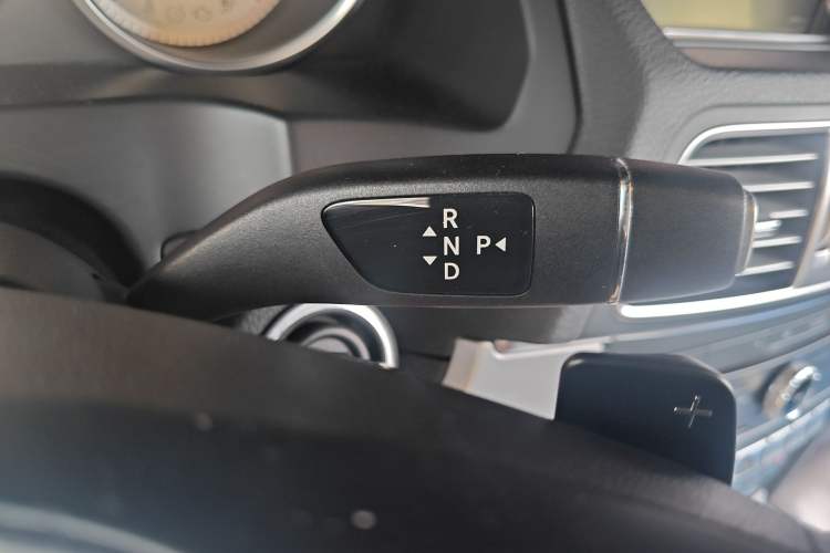 Used Mercedes-Benz E-Class 2014 E 200 Coupe Gear Lever