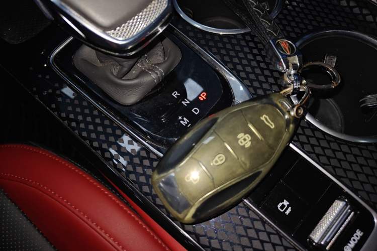 Used Hongqi HS3 2023 1.5T Two-Wheel Drive Shanwei Edition