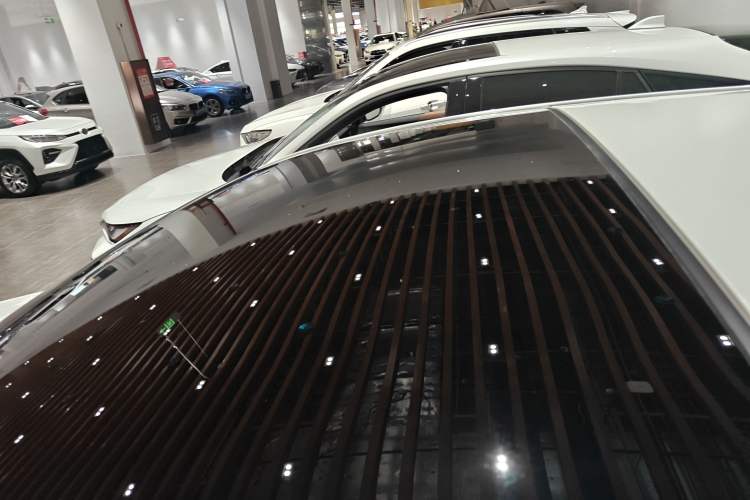 Used Toyota Venza 2023 2.0L CVT Two-Wheel Drive Prestige Version